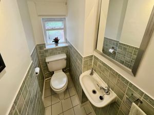 Guest wc- click for photo gallery